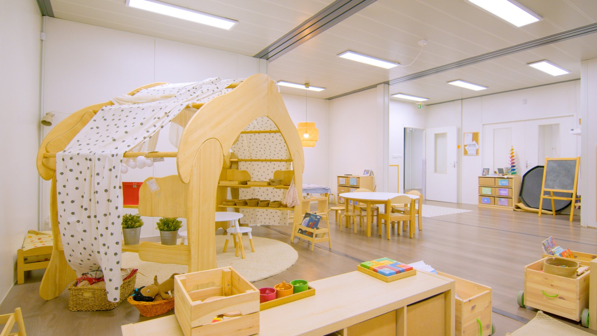 Ampliar una escuela infantil sin obras largas: guía práctica para añadir aulas modulares y mantener el ritmo educativo